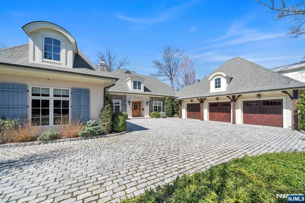 Photo of 74 Roberts Road, Englewood Cliffs, NJ 07632