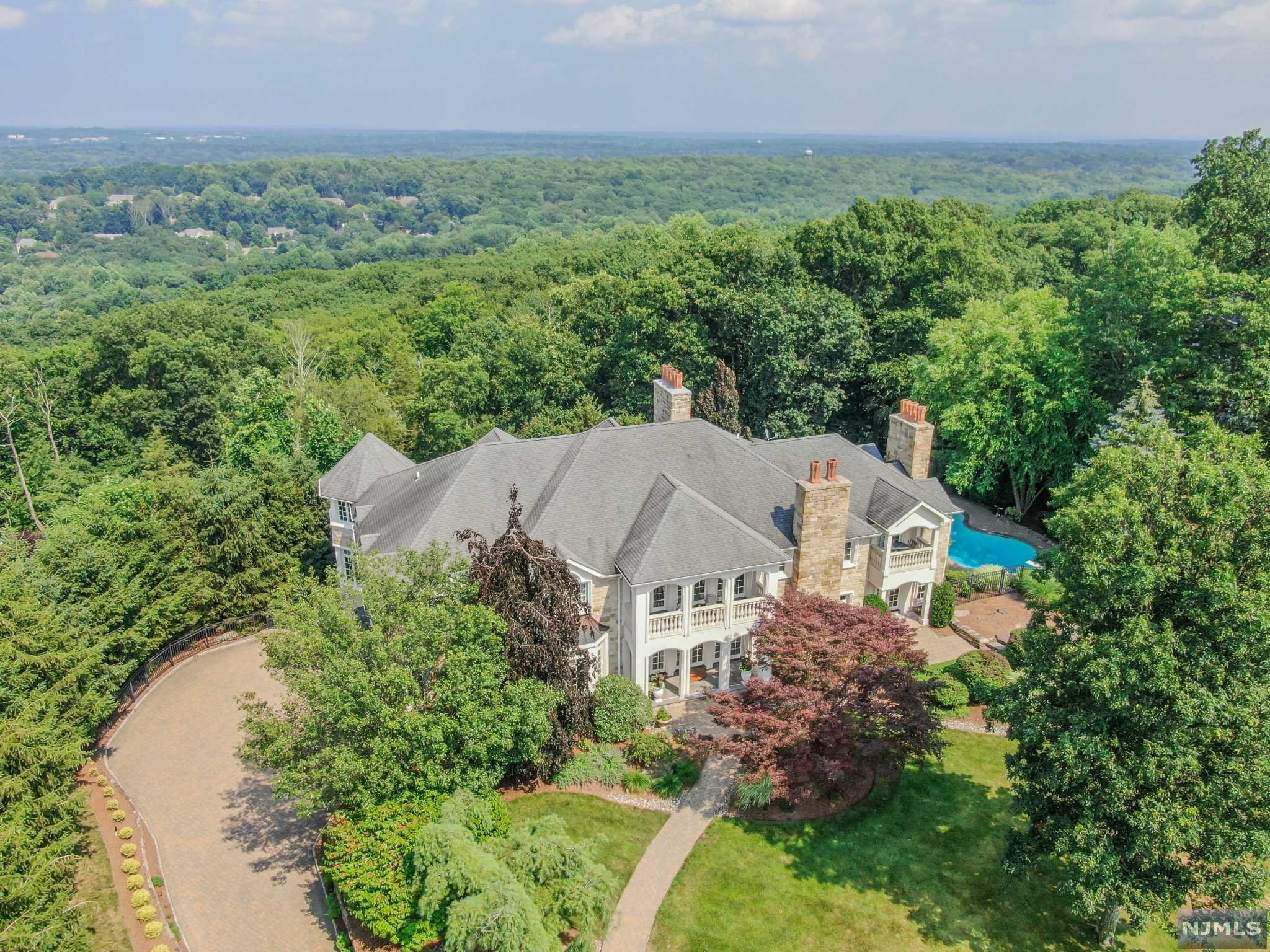 28 Tudor Rose Terrace, Mahwah, NJ 07430 Listing Photo  0