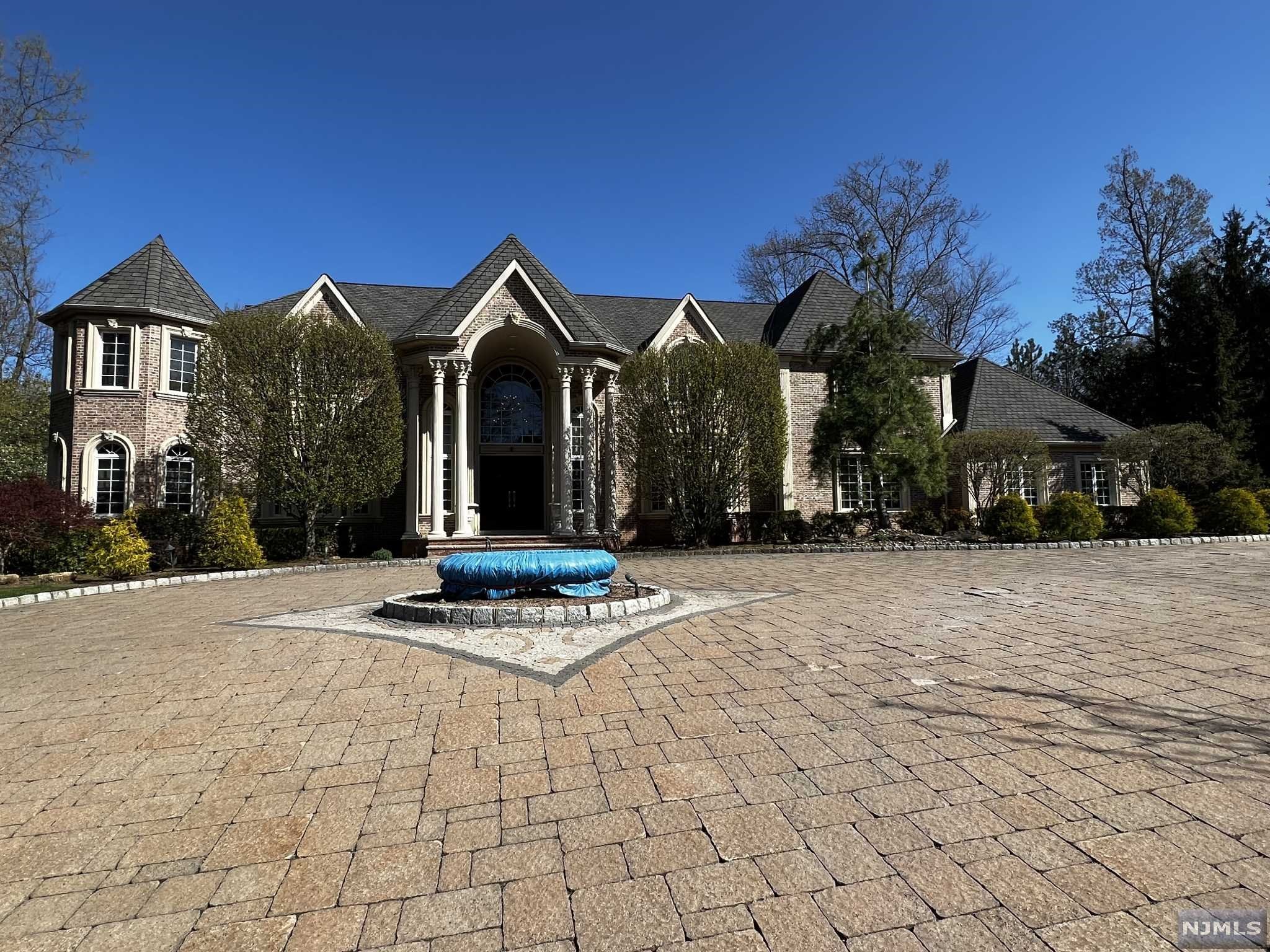 29 Brams Hill Drive, Mahwah, NJ 07430 Listing Photo  0