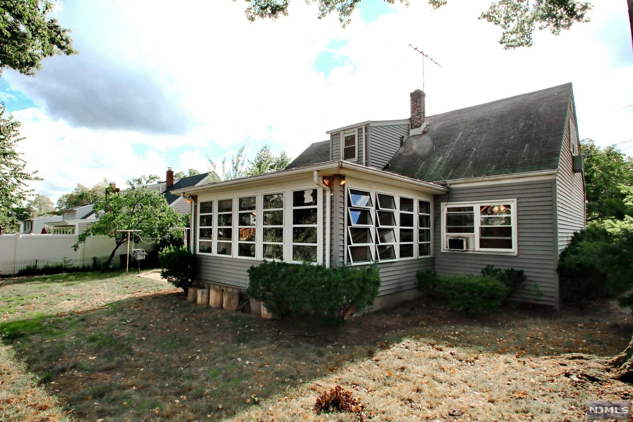31-11 Grunstra, Fair Lawn, NJ 07410 Listing Photo  12