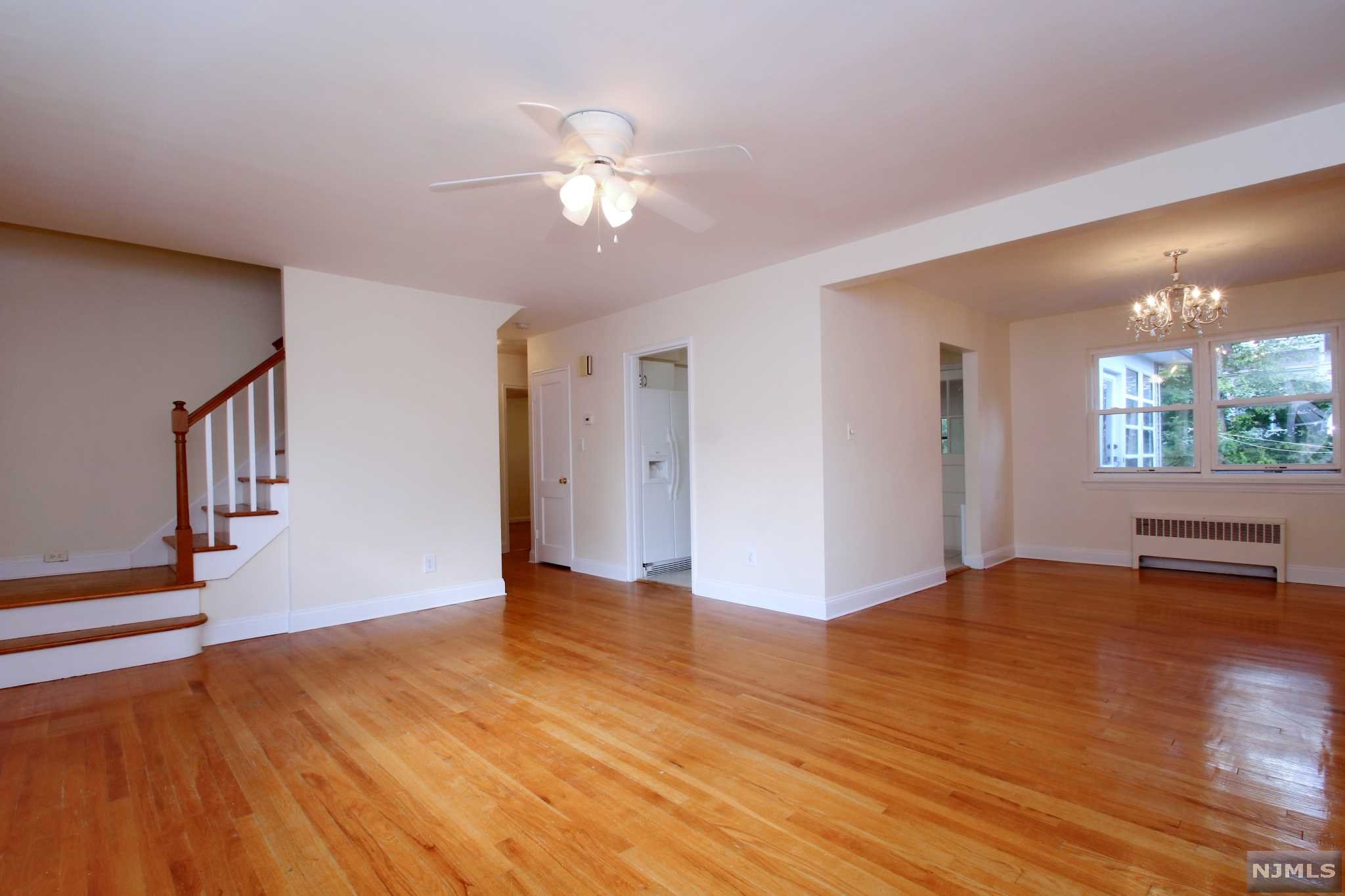 31-11 Grunstra, Fair Lawn, NJ 07410 Listing Photo  2