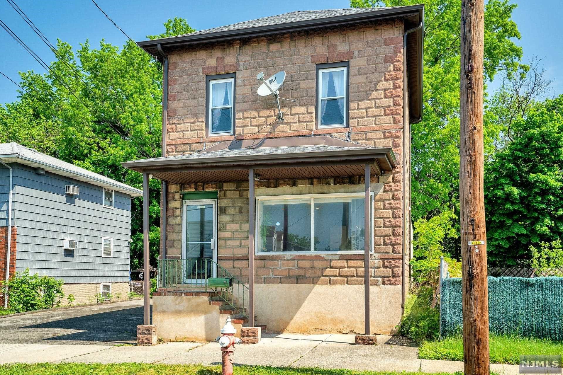 Homes for sale in Elmwood Park, NJ | 33 Chamberlain Ave, Elmwood Park, NJ 07407 | MLS# 22018630