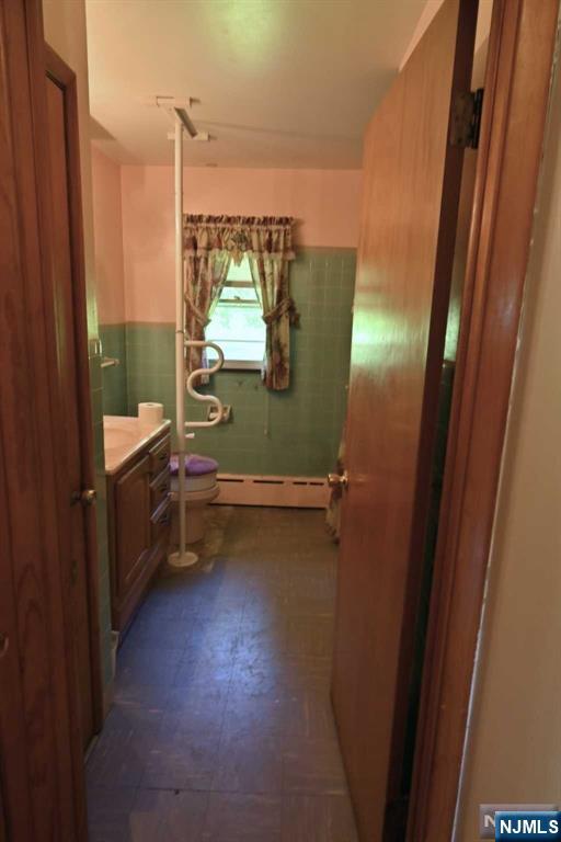 Homes for sale in Franklin, NJ | 70 Davis Rd, Franklin, NJ 07416 | MLS# 22020432