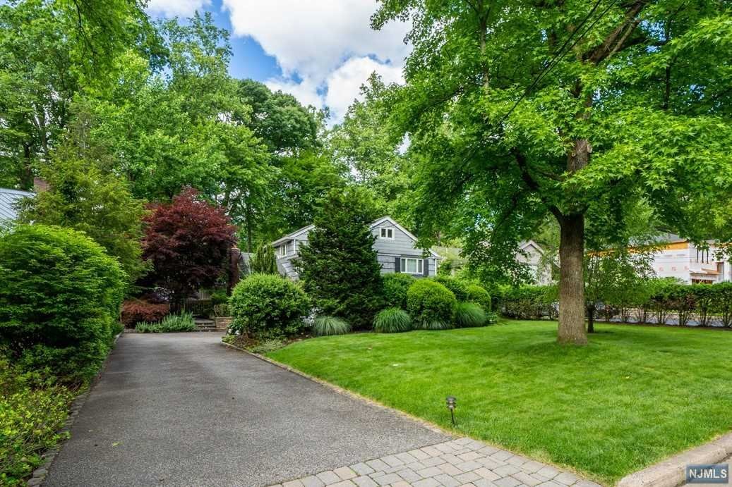 Homes for sale in Tenafly, NJ | 169 Elm St, Tenafly, NJ 07670 | MLS# 22022243