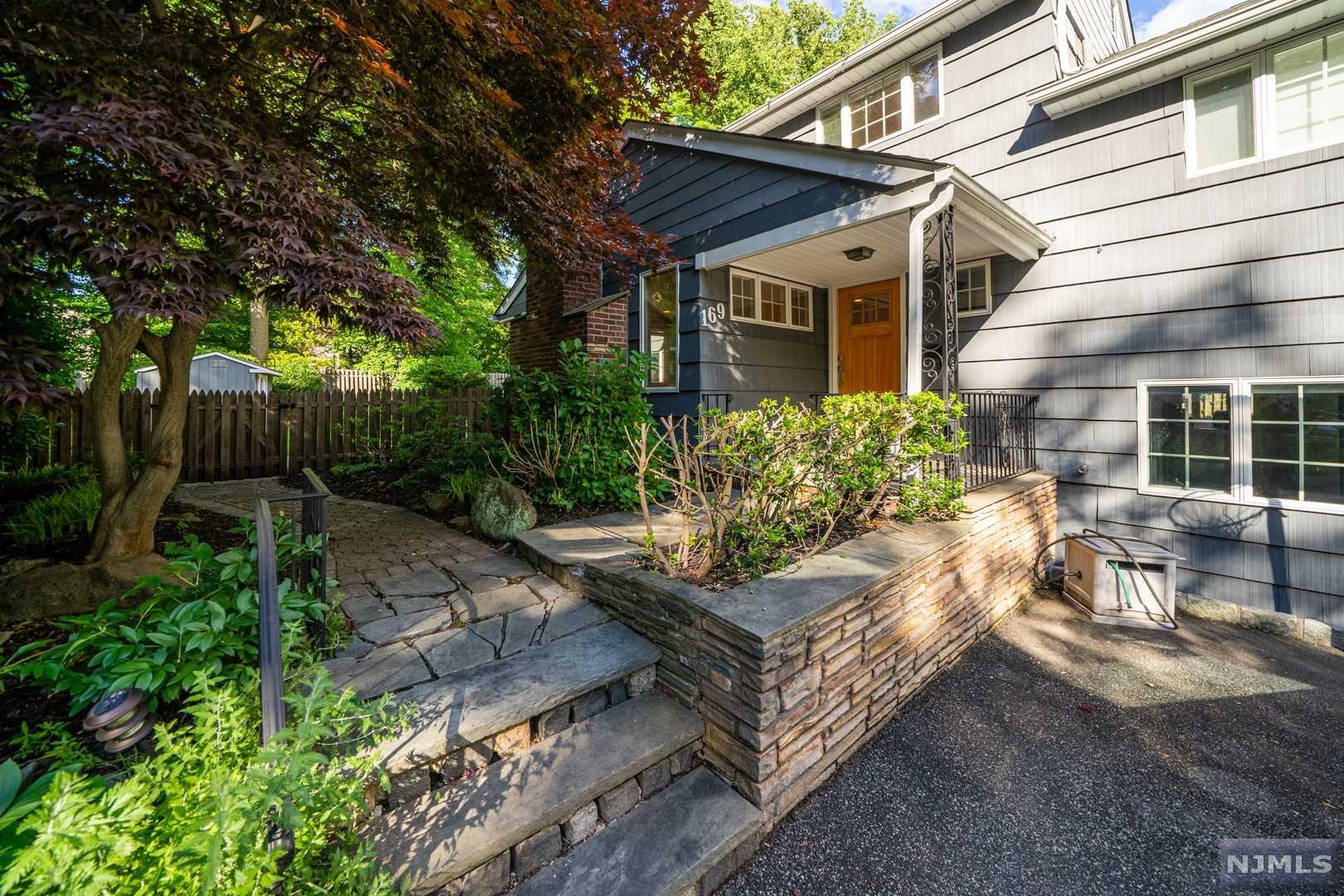 Homes for sale in Tenafly, NJ | 169 Elm St, Tenafly, NJ 07670 | MLS# 22022243