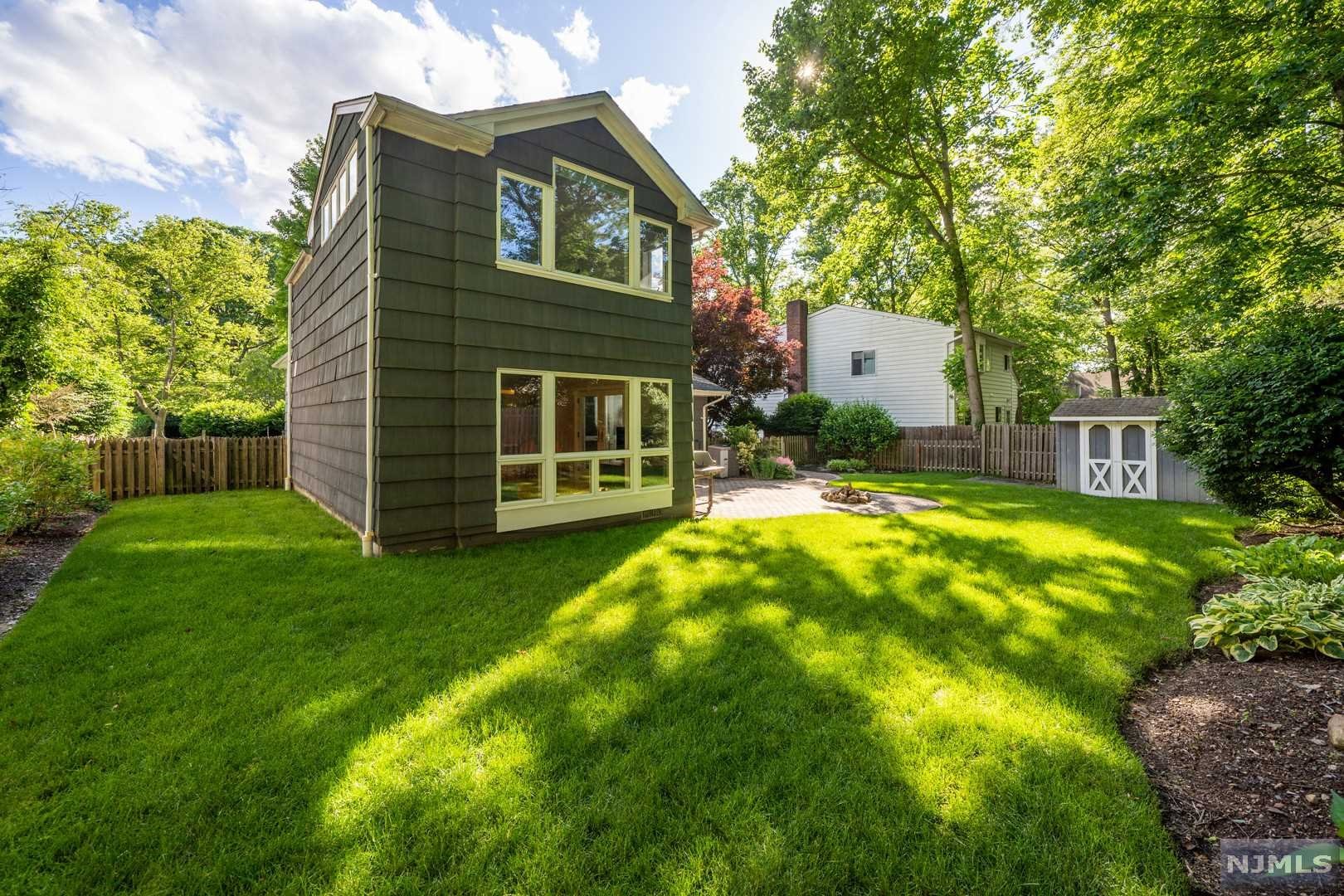 Homes for sale in Tenafly, NJ | 169 Elm St, Tenafly, NJ 07670 | MLS# 22022243