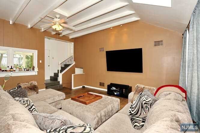 41 Oakland, Westwood, NJ 07675 Listing Photo  6