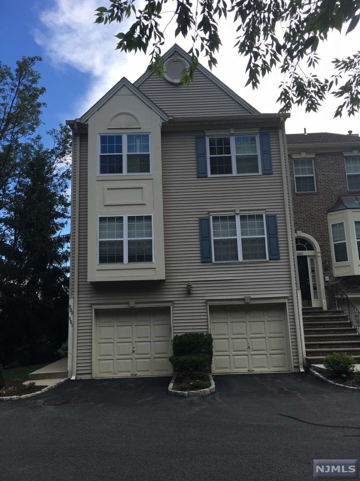 Homes for sale in Ramsey, NJ | 800 Newport Dr, Ramsey, NJ 07446 | MLS# 22027462