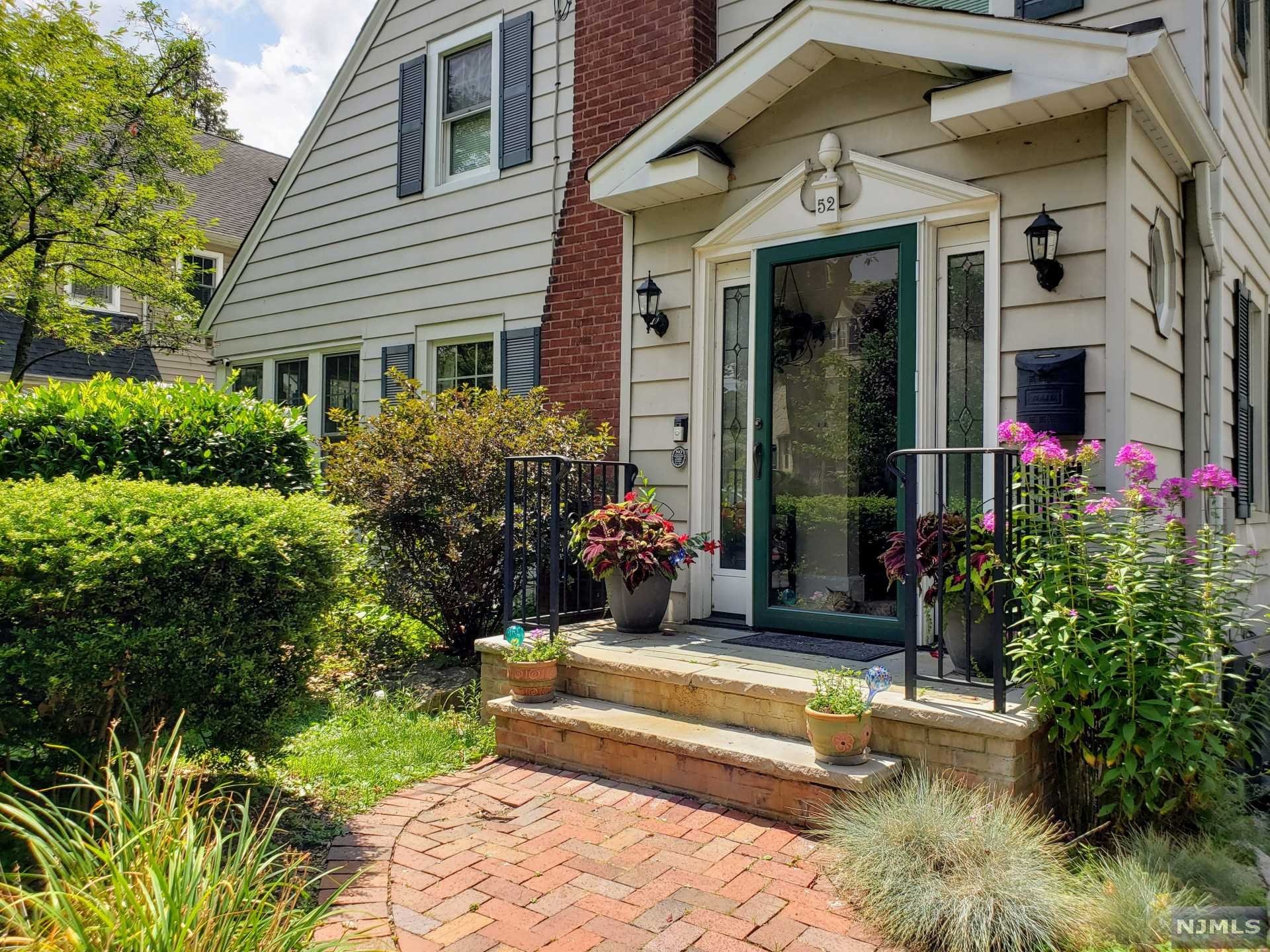 Homes for sale in Glen Rock, NJ | 52 Van Allen Rd, Glen Rock, NJ 07452 | MLS# 22031521