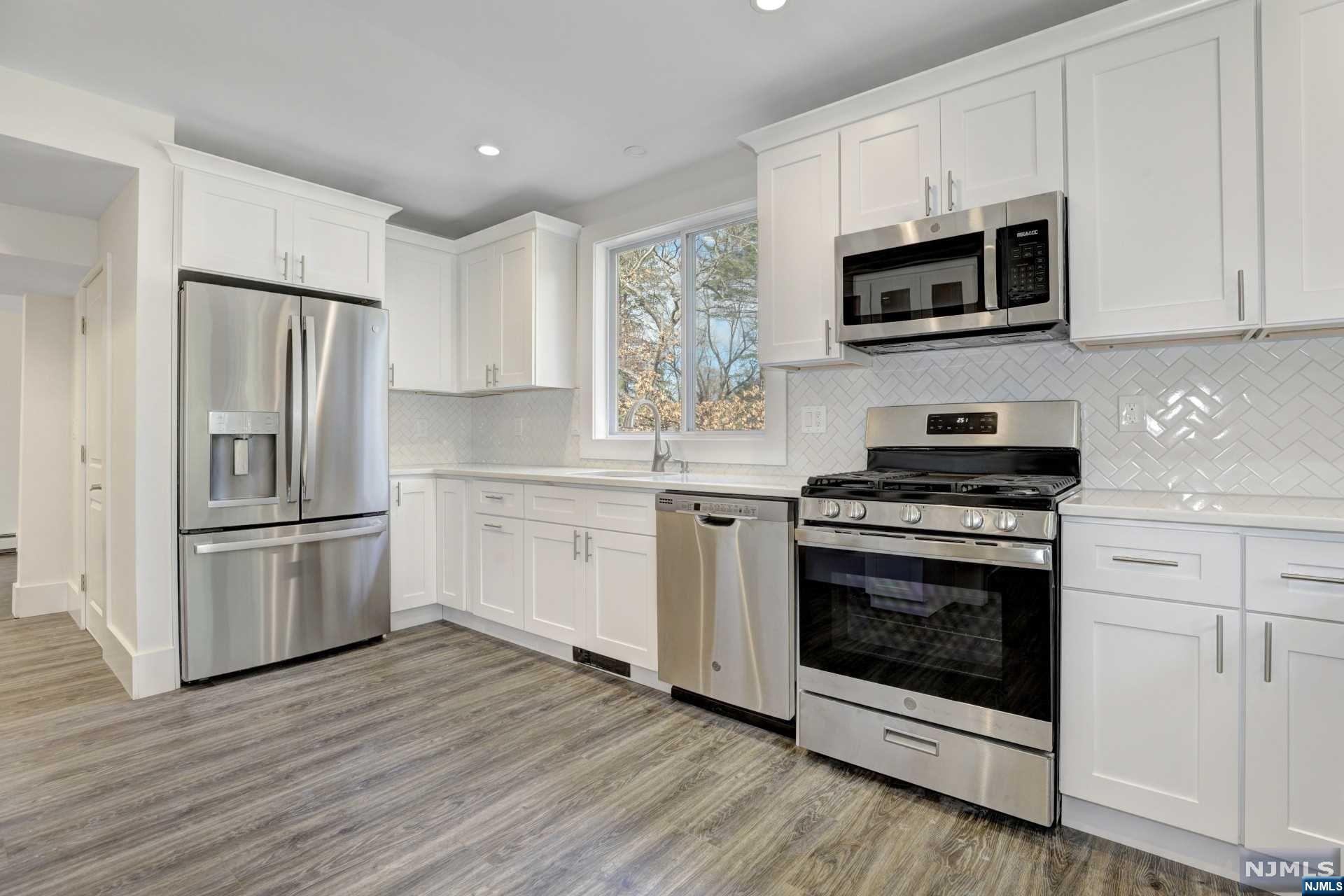 Homes for sale in Mahwah, NJ | 22 Maysenger Rd, Mahwah, NJ 07430 | MLS# 22038008