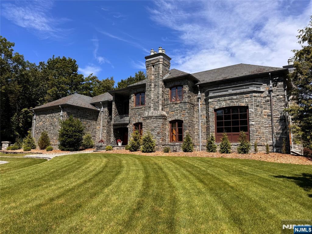 Homes for sale in Saddle River, NJ | 64 Stony Ridge Rd, Saddle River, NJ 07458 | MLS# 22039212