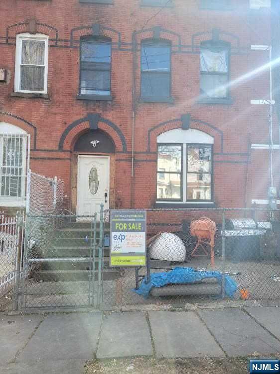 Homes for sale in Newark, NJ | 23 Wakeman Ave, Newark, NJ 07104 | MLS# 23003312