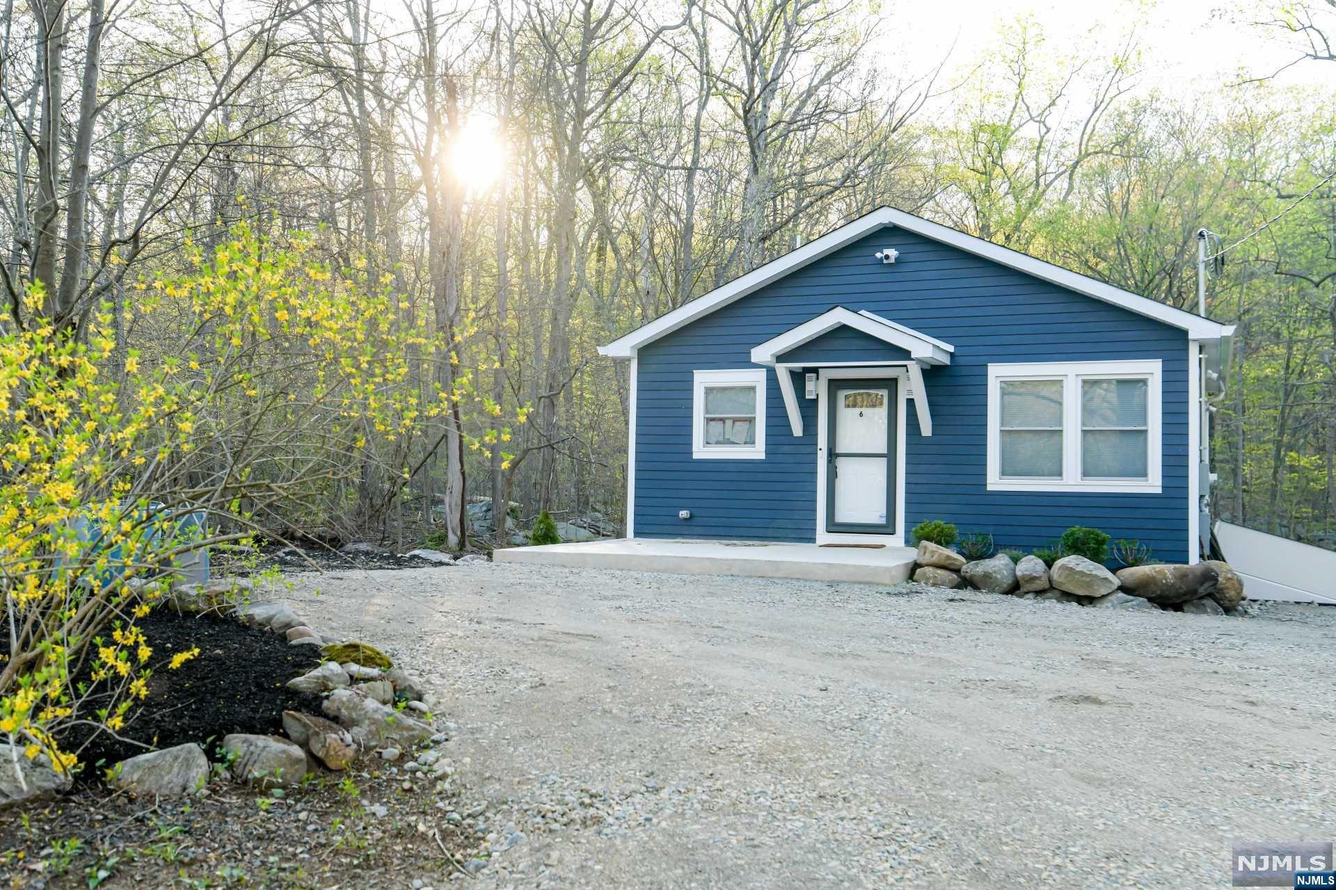 Homes for sale in Mahwah, NJ | 6 Stag Hill Rd, Mahwah, NJ 07430 | MLS# 23014426