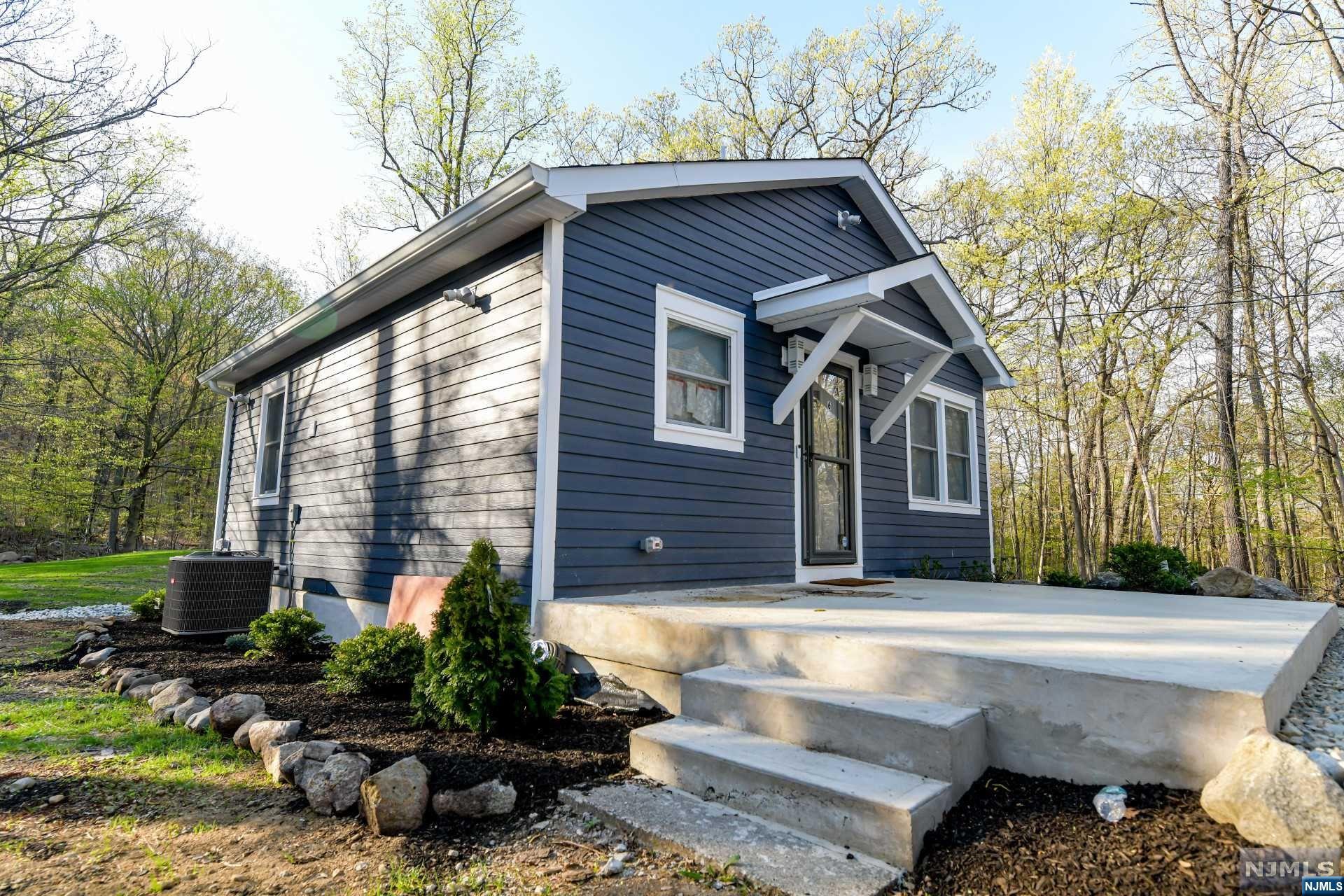 Homes for sale in Mahwah, NJ | 6 Stag Hill Rd, Mahwah, NJ 07430 | MLS# 23014426