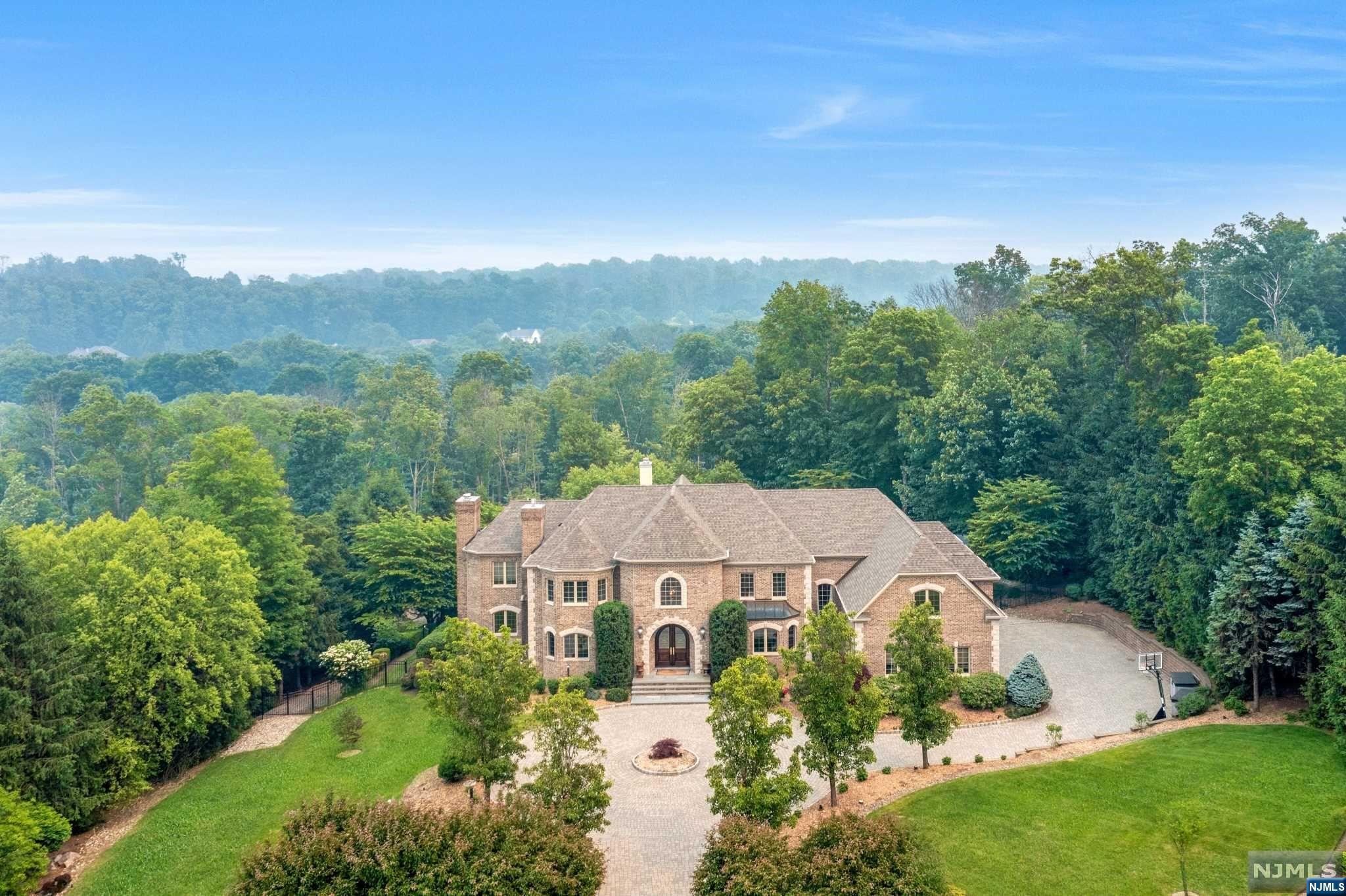 25 Brams Hill Drive, Mahwah, NJ 07430 Listing Photo  0