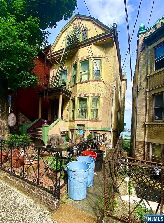 Homes for sale in Union City, NJ | 1400 Manhattan Ave, Union City, NJ 07087 | MLS# 23019484