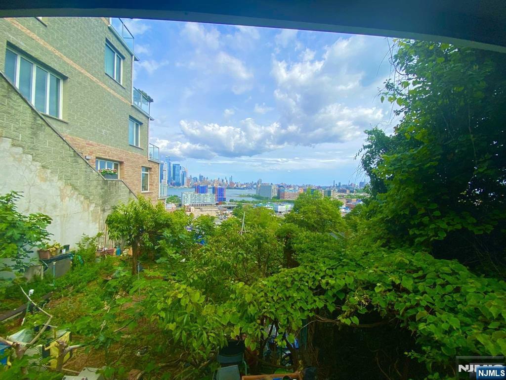 Homes for sale in Union City, NJ | 1400 Manhattan Ave, Union City, NJ 07087 | MLS# 23019484