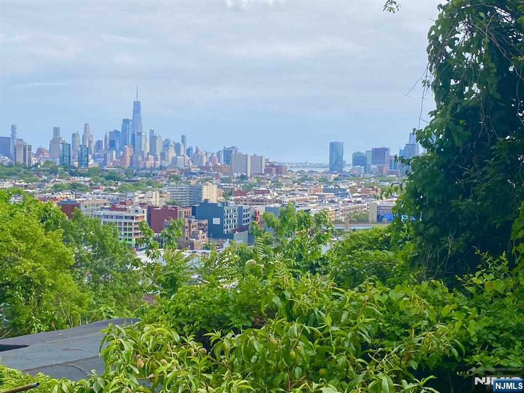 Homes for sale in Union City, NJ | 1400 Manhattan Ave, Union City, NJ 07087 | MLS# 23019484