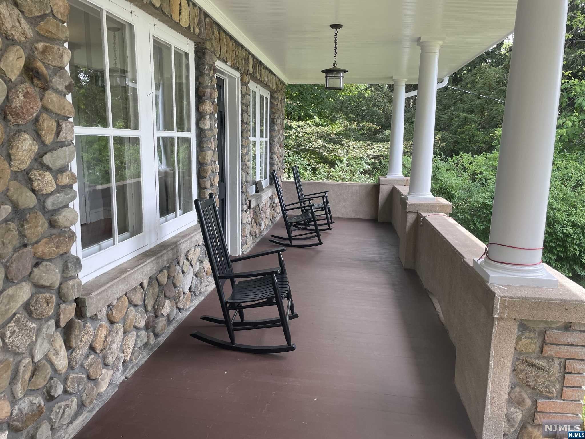 138 Chestnut Ridge, Saddle River, NJ 07458 Listing Photo  1