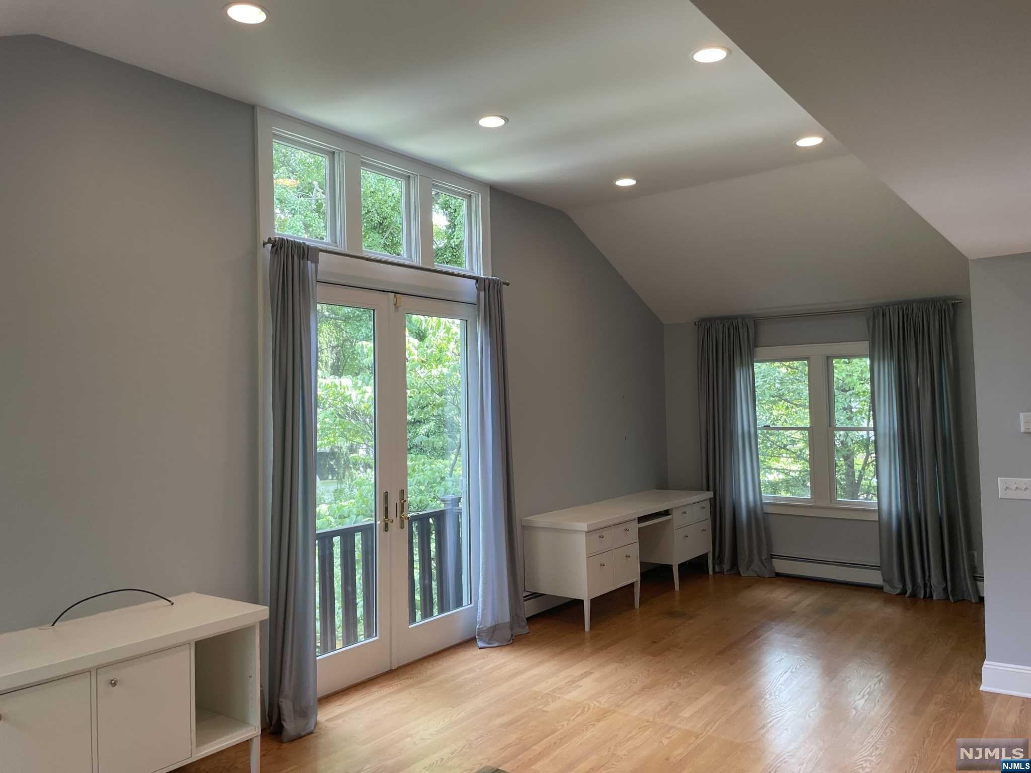 138 Chestnut Ridge, Saddle River, NJ 07458 Listing Photo  10