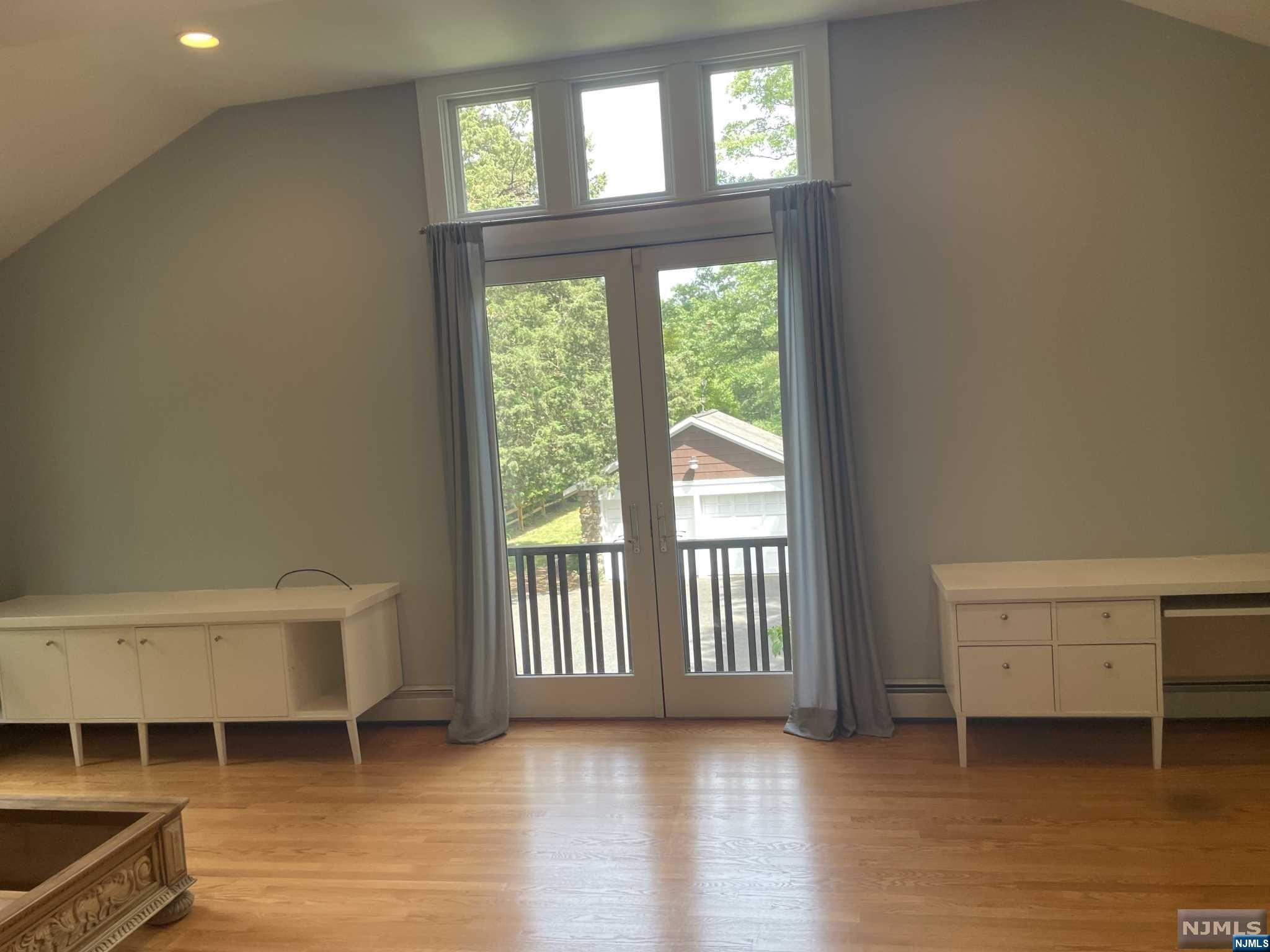 138 Chestnut Ridge, Saddle River, NJ 07458 Listing Photo  11