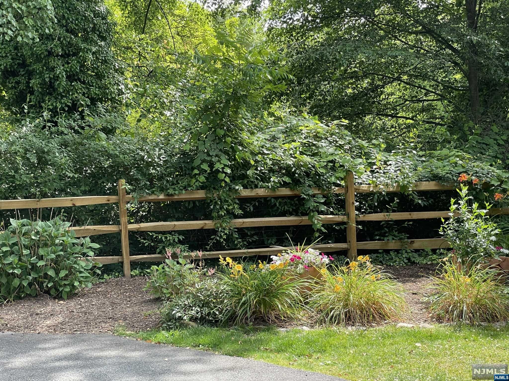 138 Chestnut Ridge, Saddle River, NJ 07458 Listing Photo  19