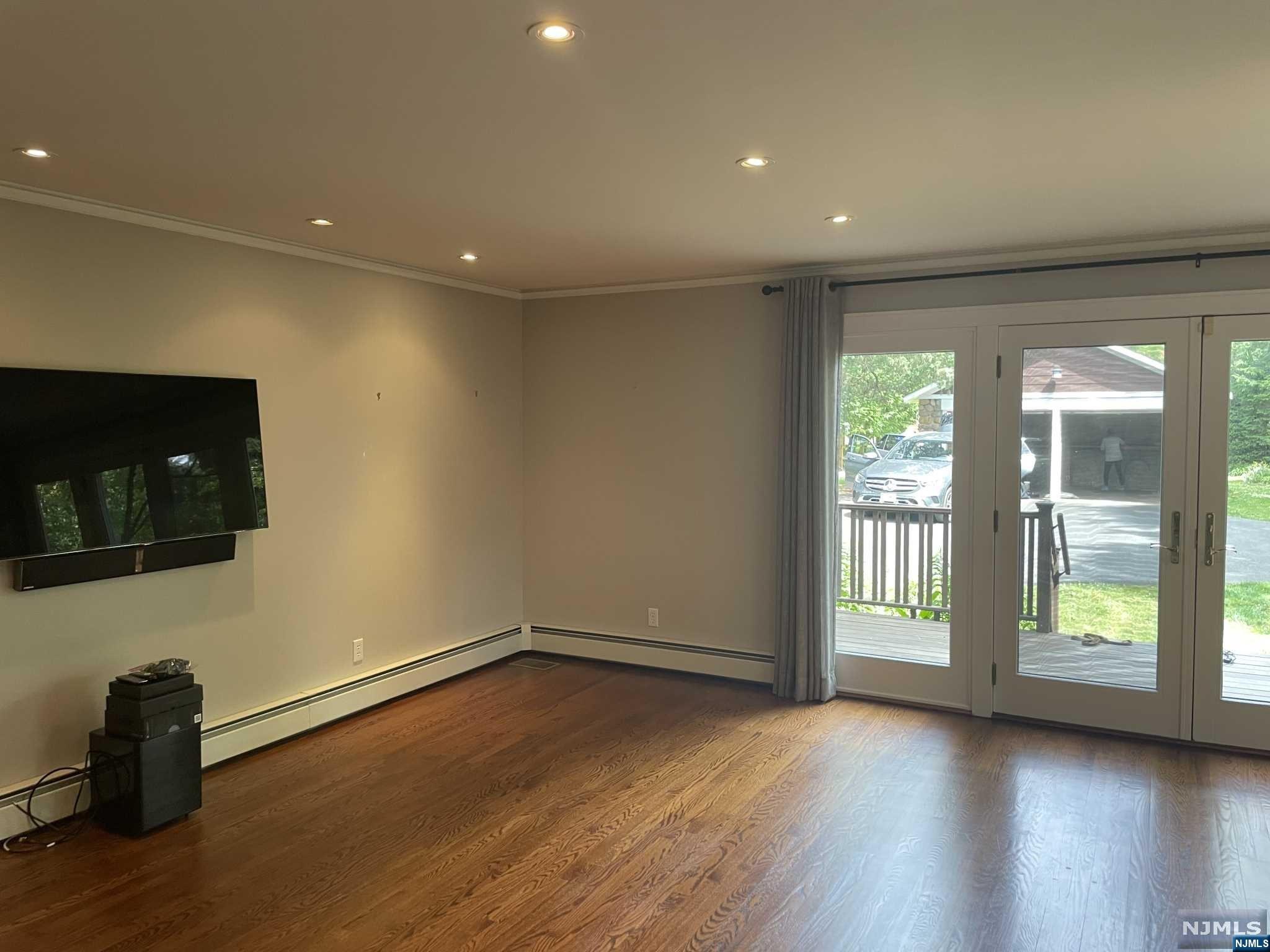 138 Chestnut Ridge, Saddle River, NJ 07458 Listing Photo  5