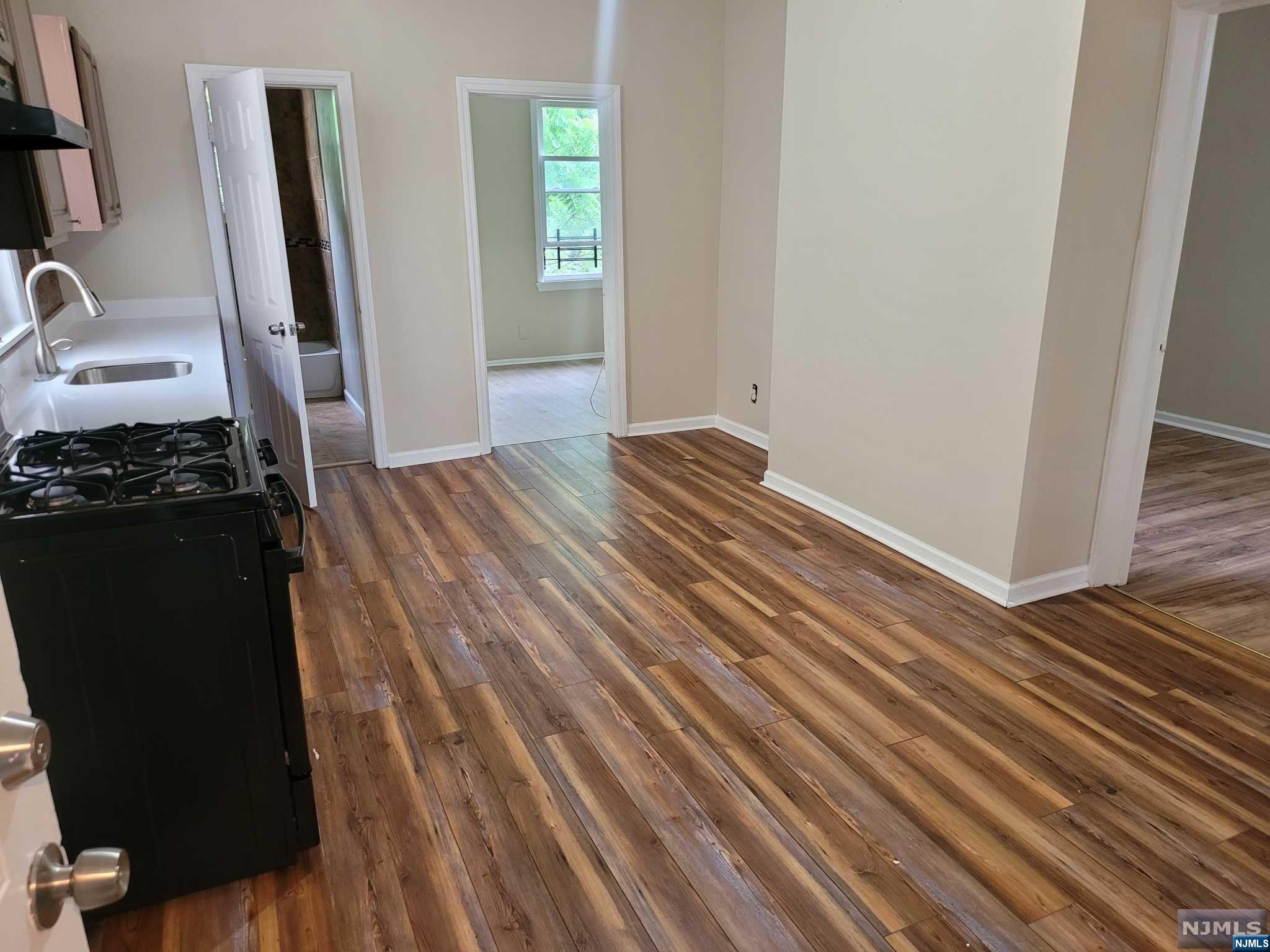 Homes for sale in Newark, NJ | 336 S 6Th St, Newark, NJ 07103 | MLS# 23020467