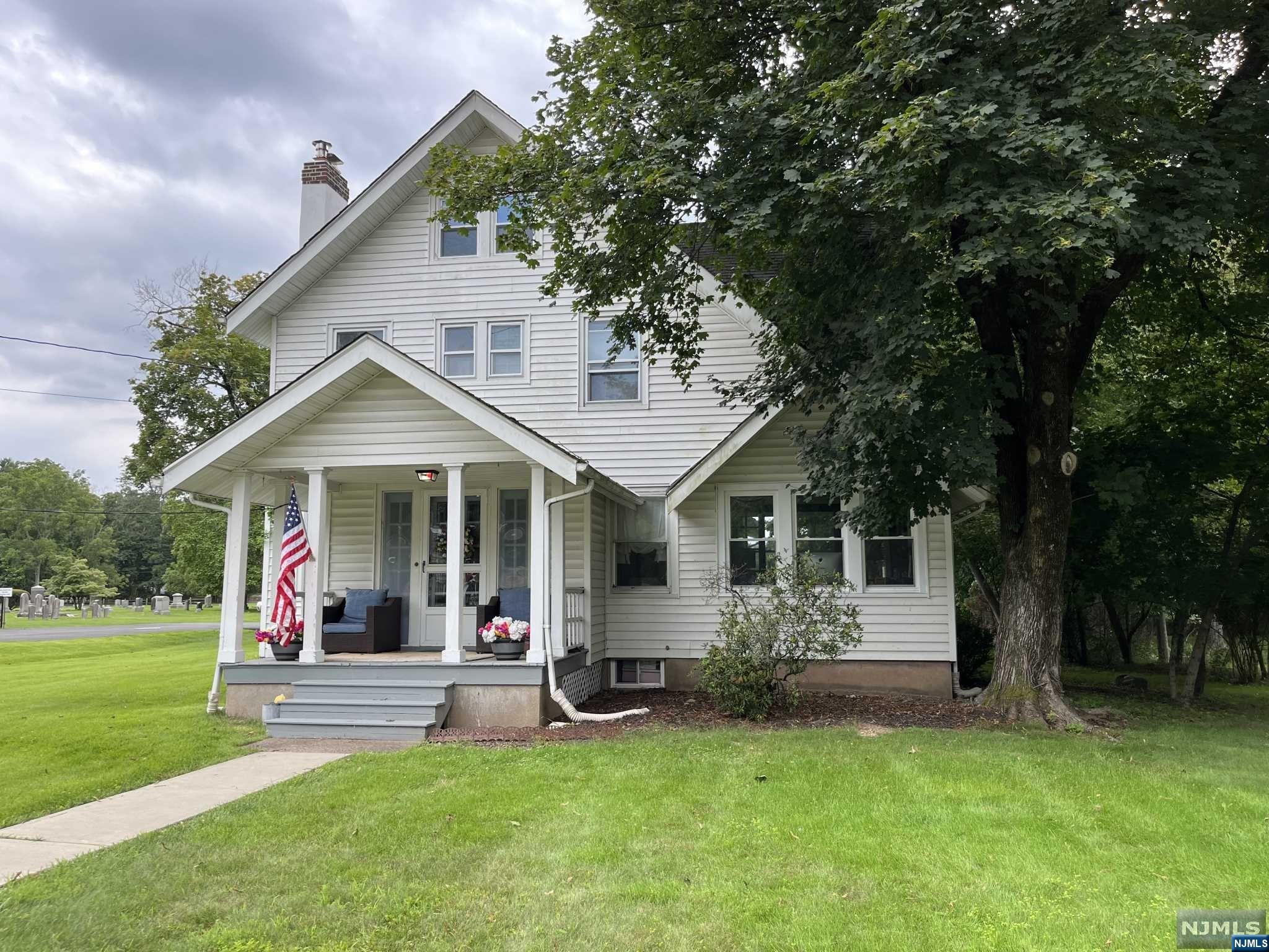 96 E Allendale, Saddle River, NJ 07458 Listing Photo  0