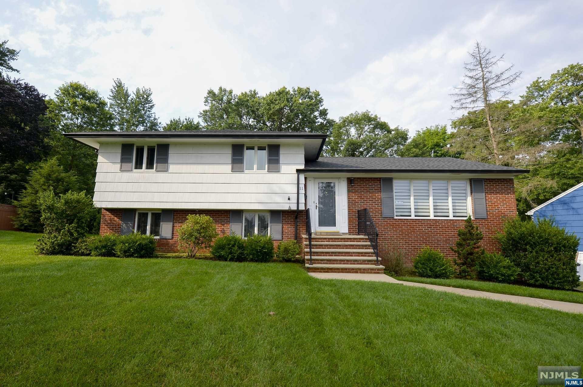 Homes for sale in Little Falls, NJ | 11 De Young Dr, Little Falls, NJ 07424 | MLS# 23024633