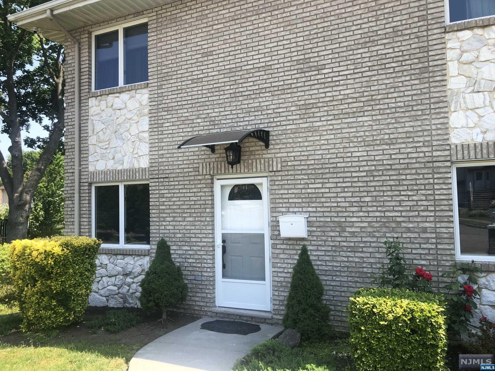 MLS Number 23025488 2 bed 1 bath Rentals Residential Property for