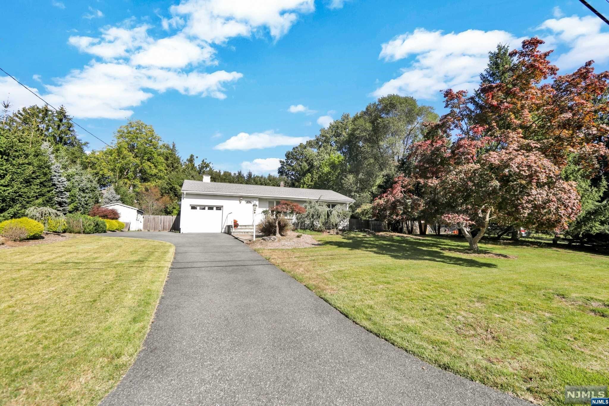 2 Orchard Ct #1, Lodi, NJ 07644 - See Est. Value, Schools \u0026 More, image size:2048x1366