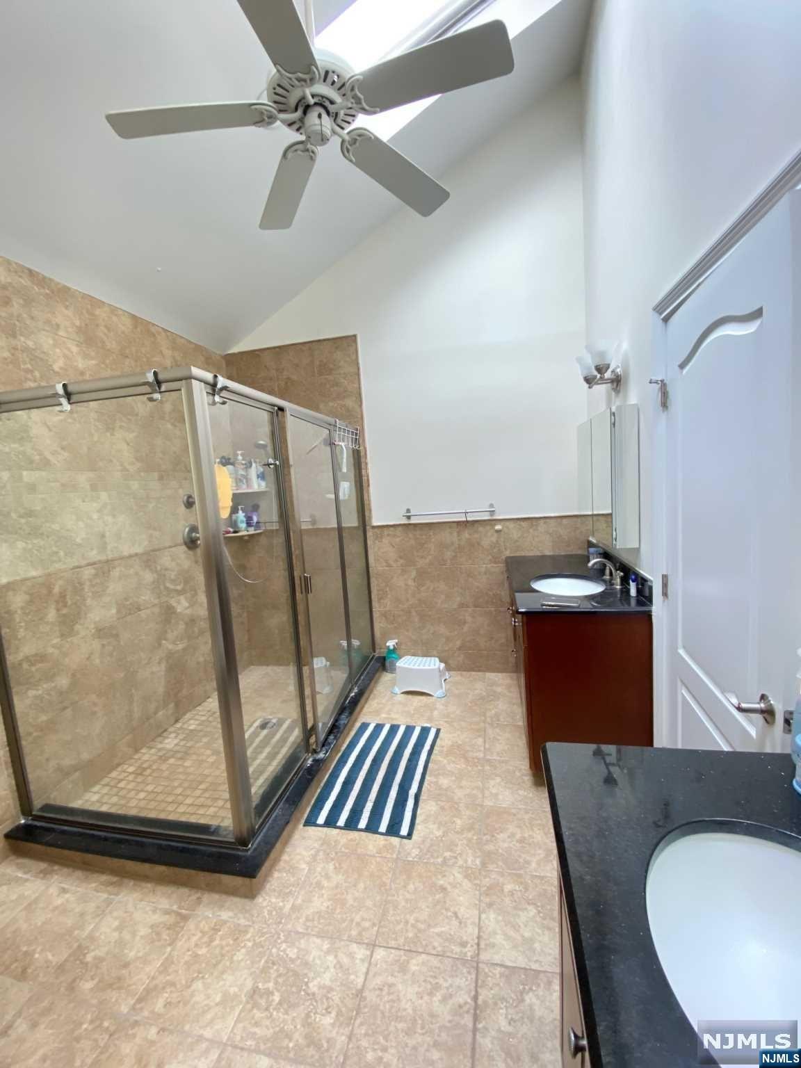102 W Saddle River, Saddle River, NJ 07458 Listing Photo  4