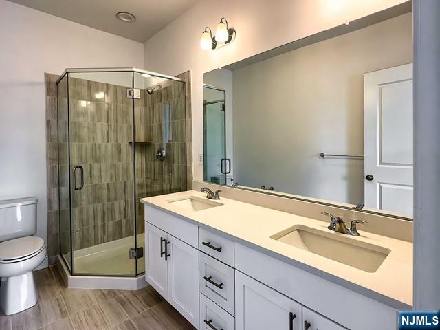 63 Parkside Lane, Teaneck, NJ 07666 Listing Photo  21
