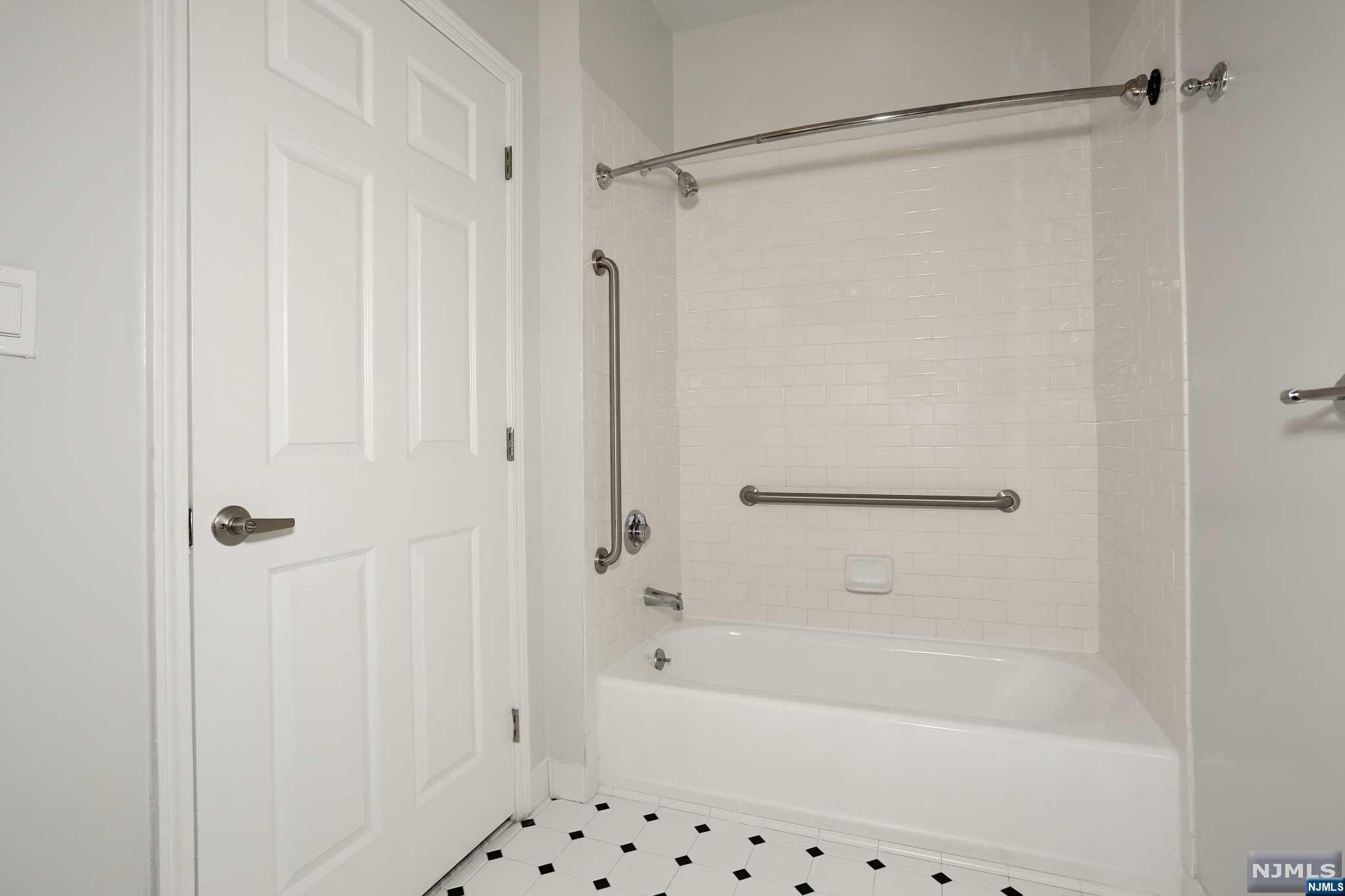 187 Paterson, #128, Midland Park, NJ 07432 Listing Photo  11