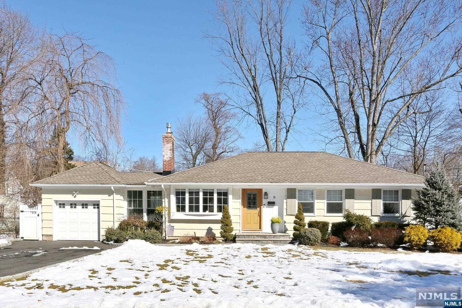 9 6th Street, Park Ridge, NJ 07656 Listing Photo  0