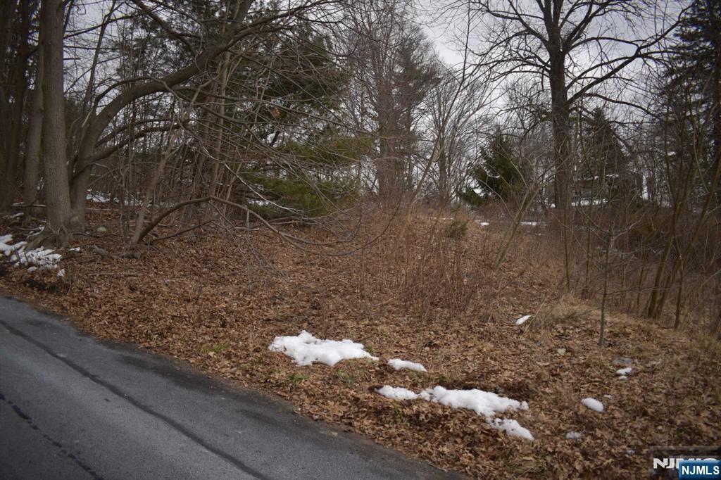 Homes for sale in West Milford, NJ | 18 Valley View Ln, West Milford, NJ 07480 | MLS# 24005331