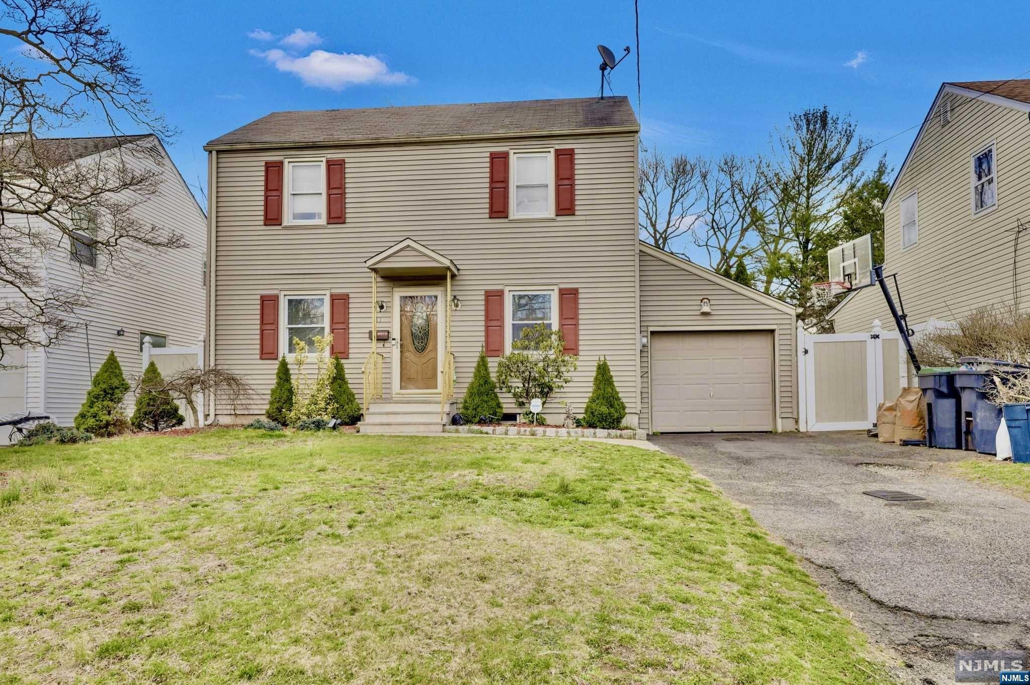 MLS Number 24006762 - 3 bed,1 bath, Residential Property for $499,999 ...
