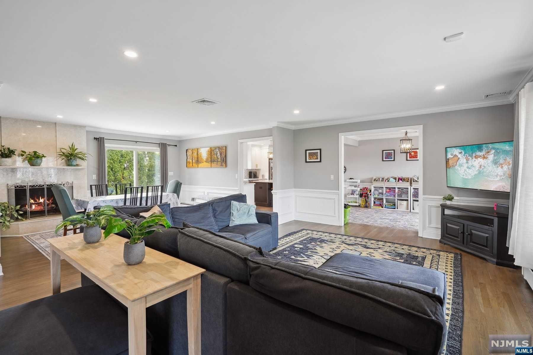 Homes for sale in Fairfield, NJ | 20 Alan Dr, Fairfield, NJ 07004 | MLS# 24008961