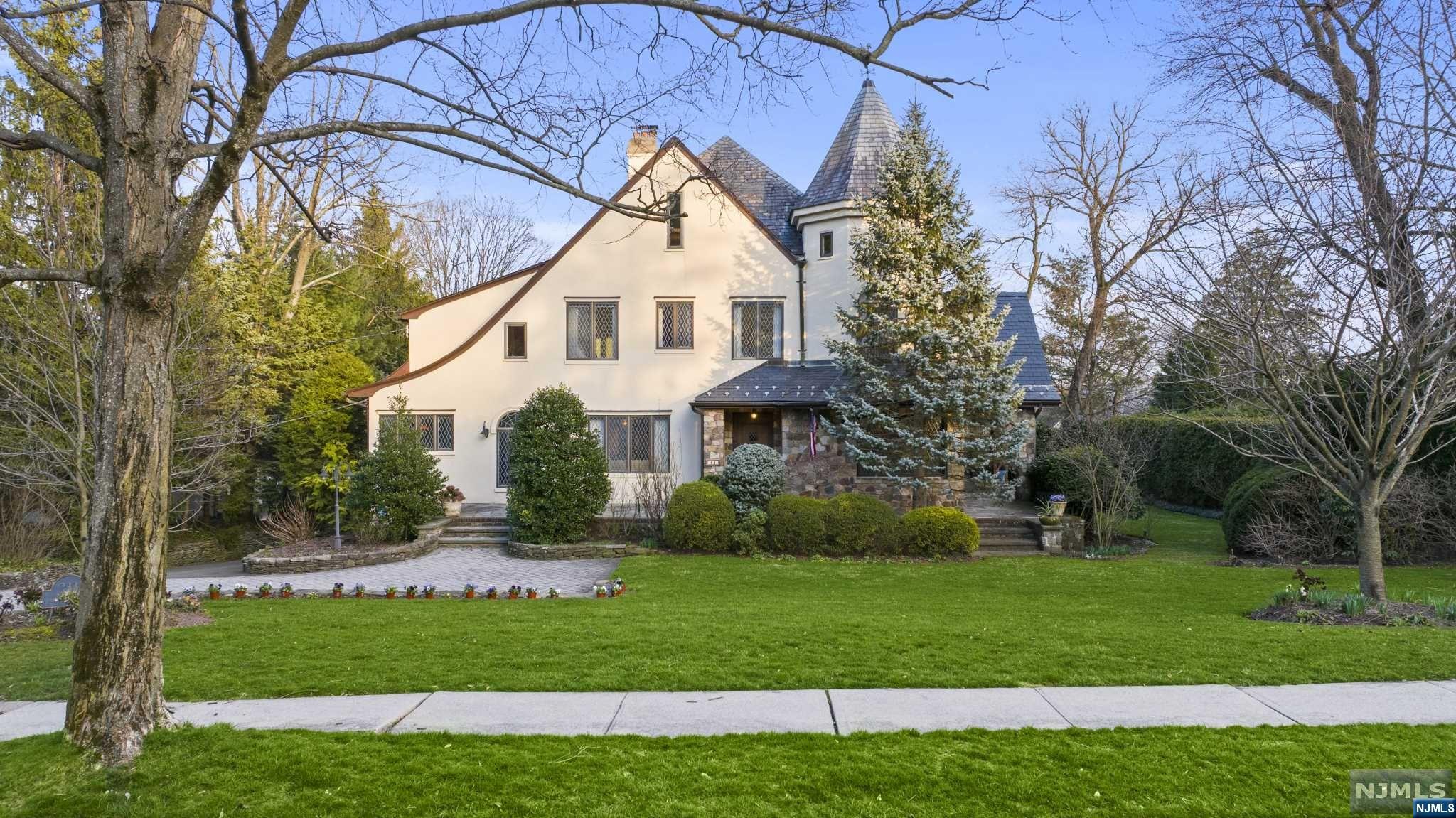 233 Highland Avenue