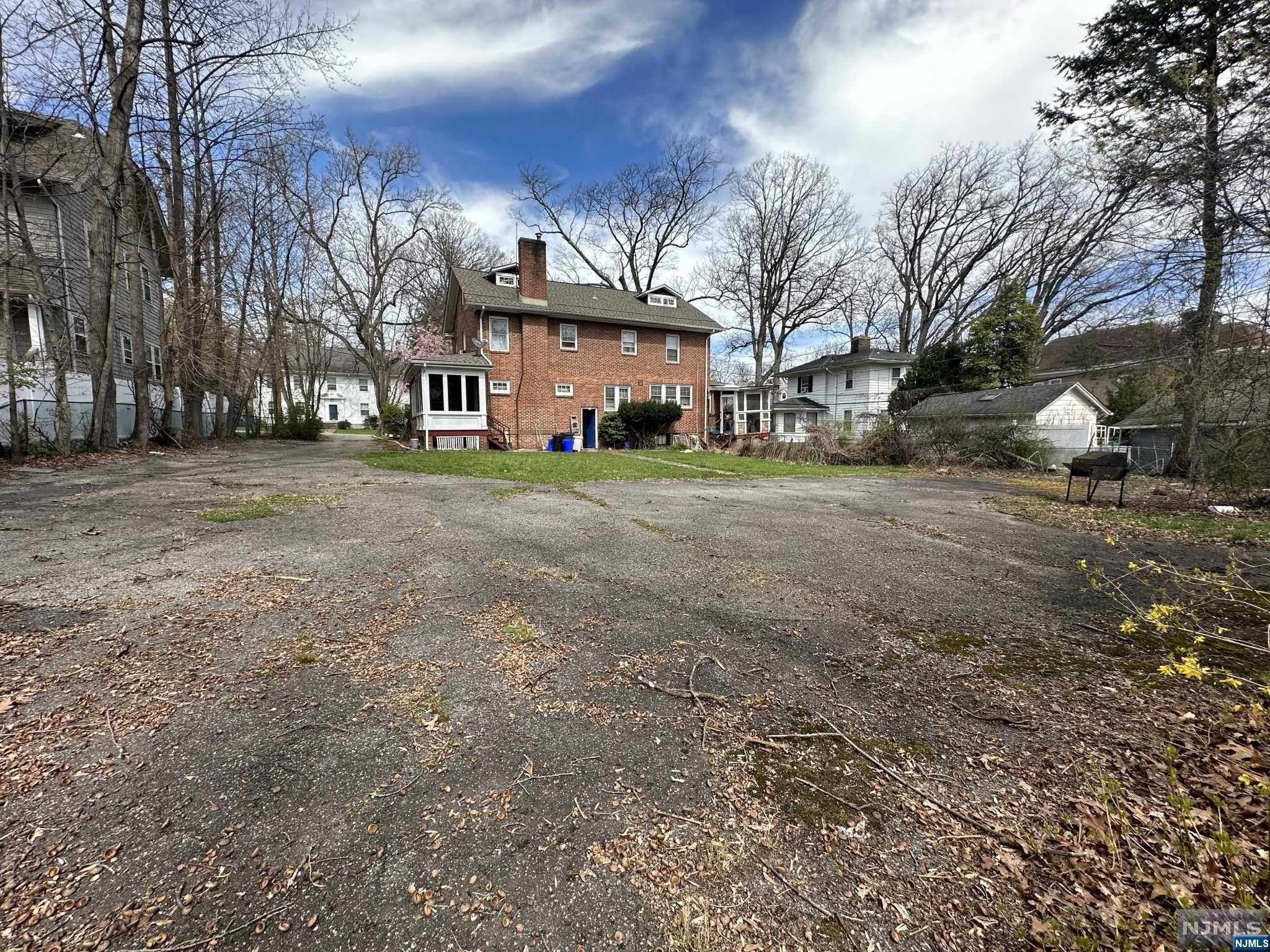 Homes for sale in Orange, NJ | 316 Lawnridge Rd, Orange, NJ 07050 | MLS# 24010518