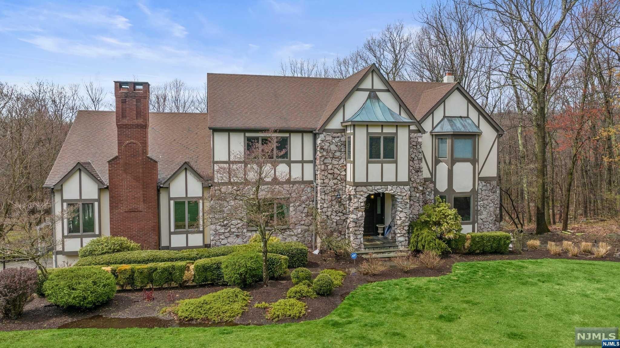 44 Alize Drive, Kinnelon Borough, NJ 07405 Listing Photo  0