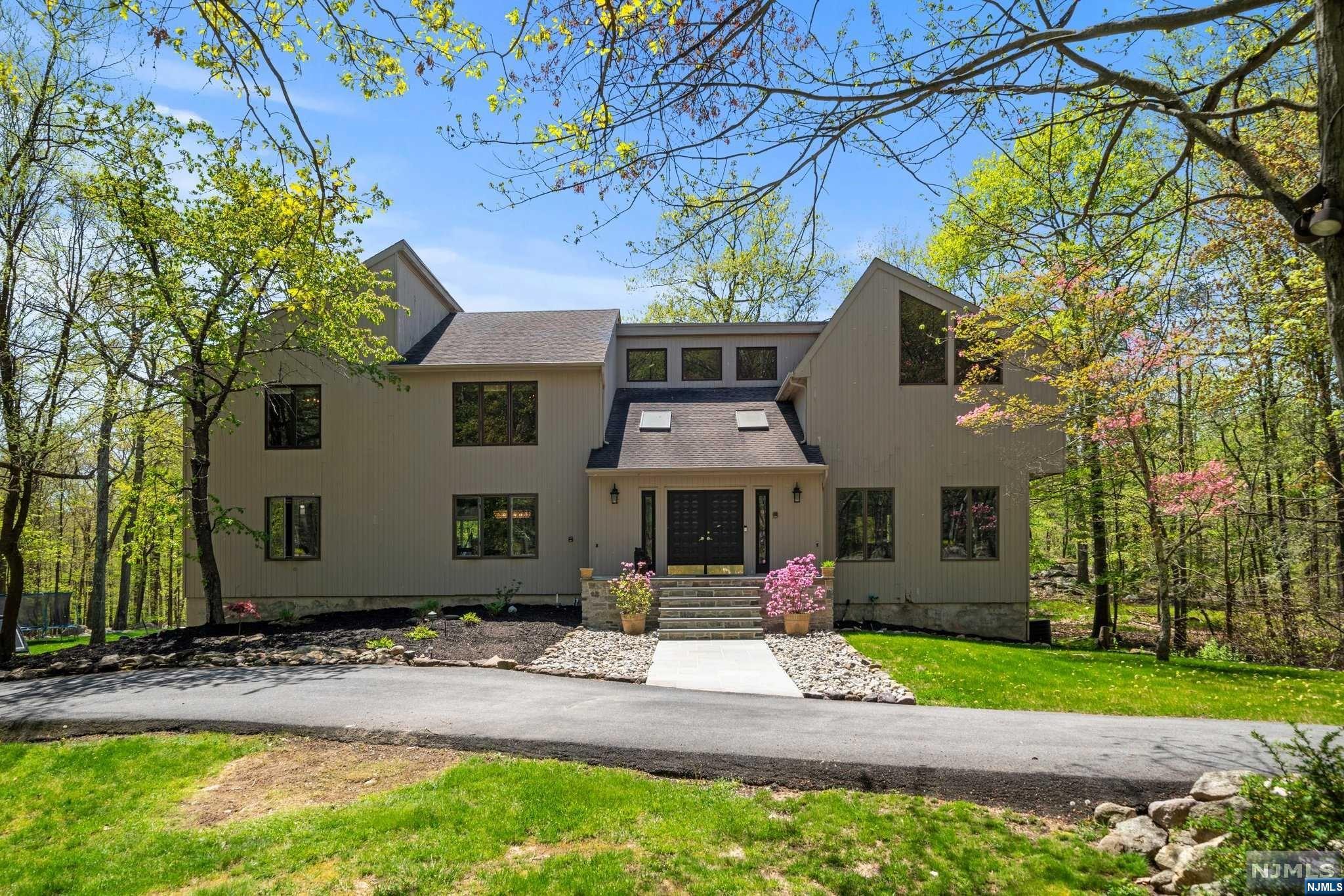 6 Pinewood Terrace, Kinnelon Borough, NJ 07405 Listing Photo  0