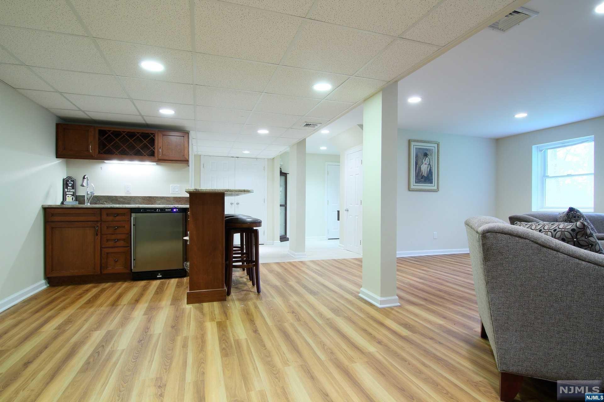 22 Overlook, Saddle River, NJ 07458 Listing Photo  16