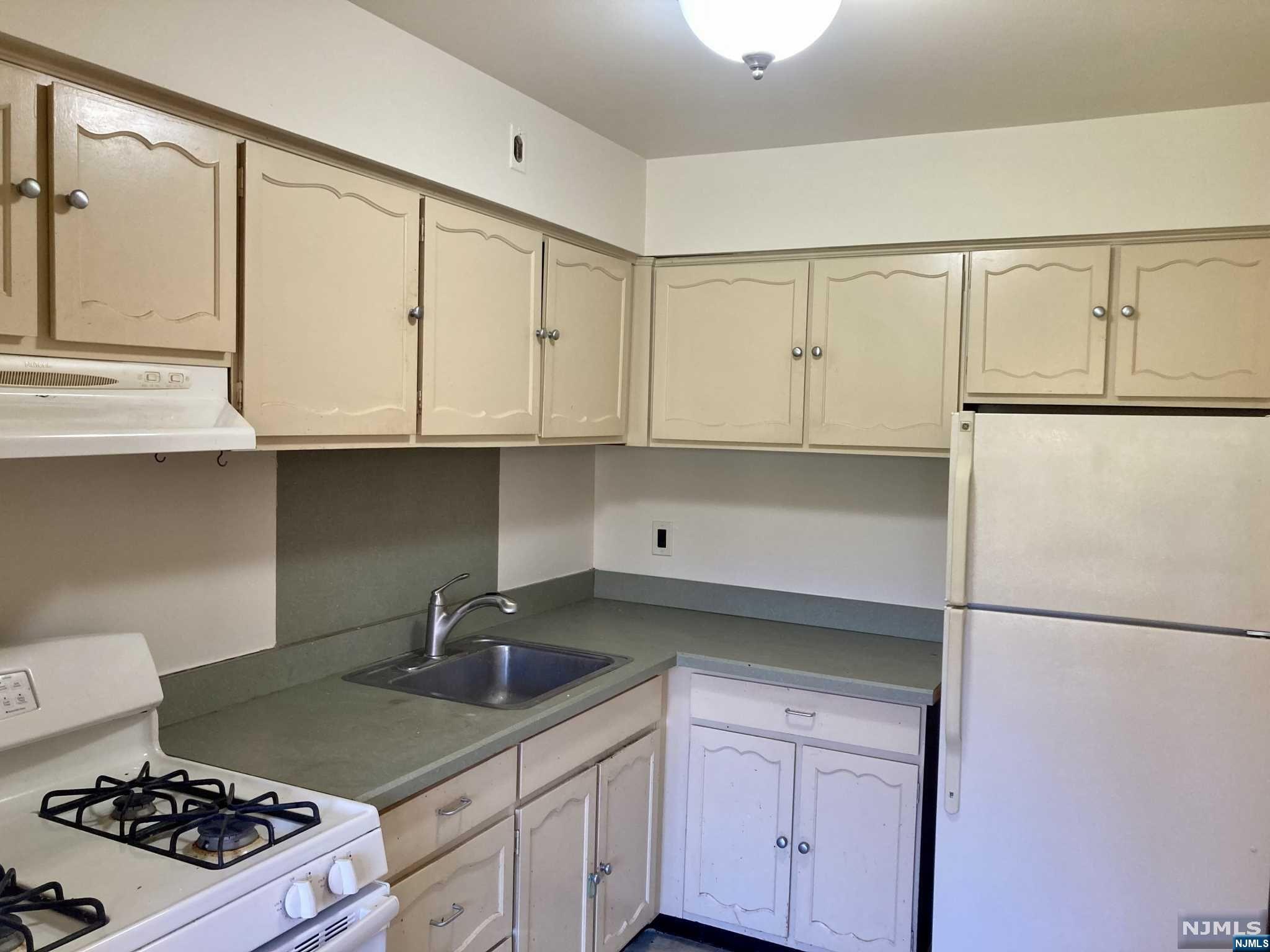 115 N Franklin, #12, Ramsey, NJ 07446 Listing Photo  3