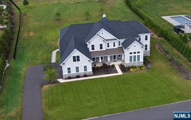 Homes for sale in Mahwah, NJ | 15 Roxbury Rd, Mahwah, NJ 07430 | MLS# 24019802