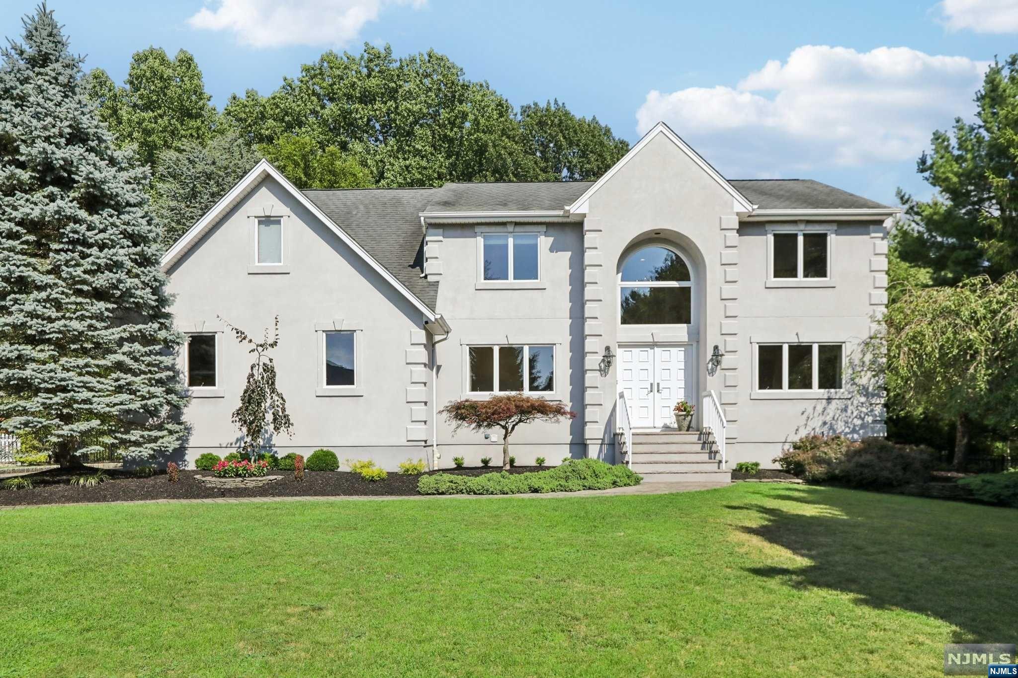 82 Dodge Court, Mahwah, NJ 07430 Listing Photo  0