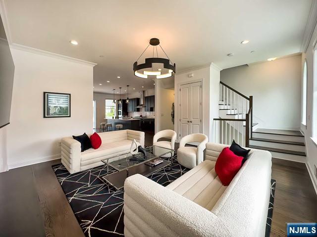 2 Parkside Lane, Teaneck, NJ 07666 Listing Photo  13