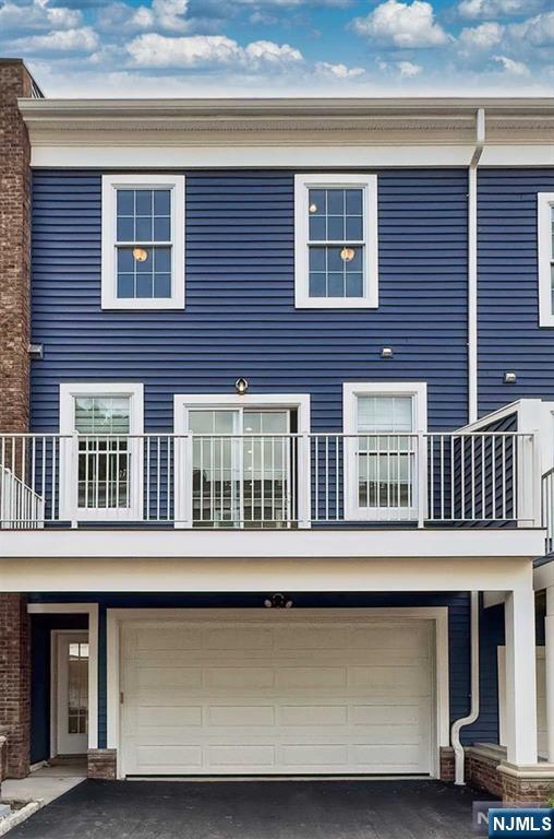 2 Parkside Lane, Teaneck, NJ 07666 Listing Photo  26