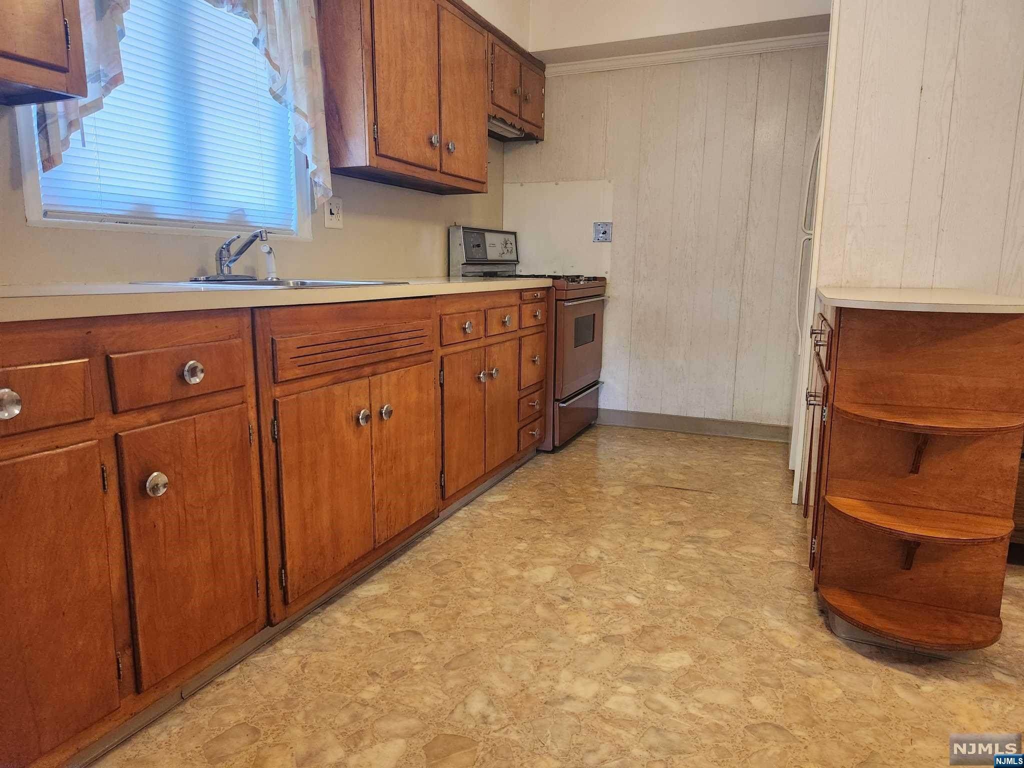 Homes for sale in Clifton, NJ | 80 Major St, Clifton, NJ 07013 | MLS# 24026521